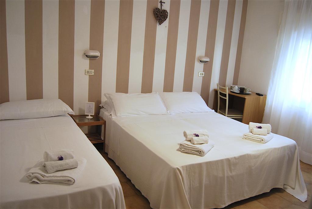 Hotel Abay Rimini Exteriör bild